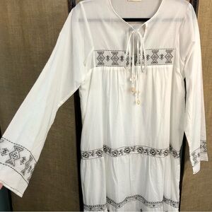 Sunday Up White Boho Dress with Black Embroidery Size L